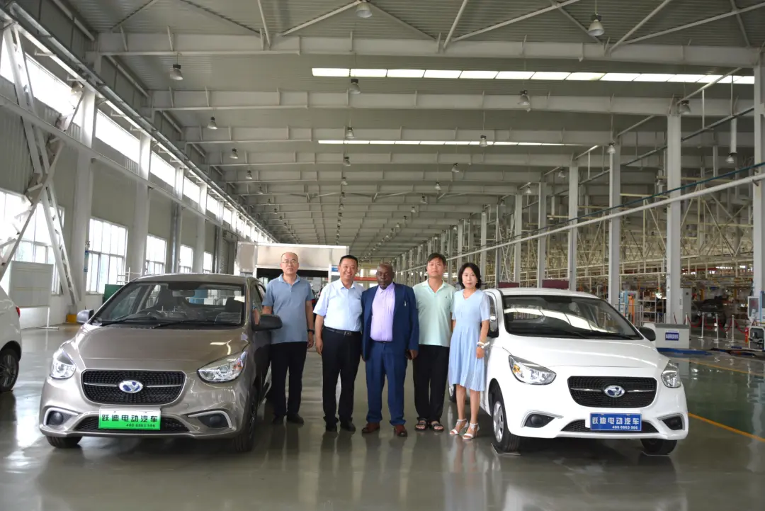 肯尼亚客商到跃迪洽谈合作