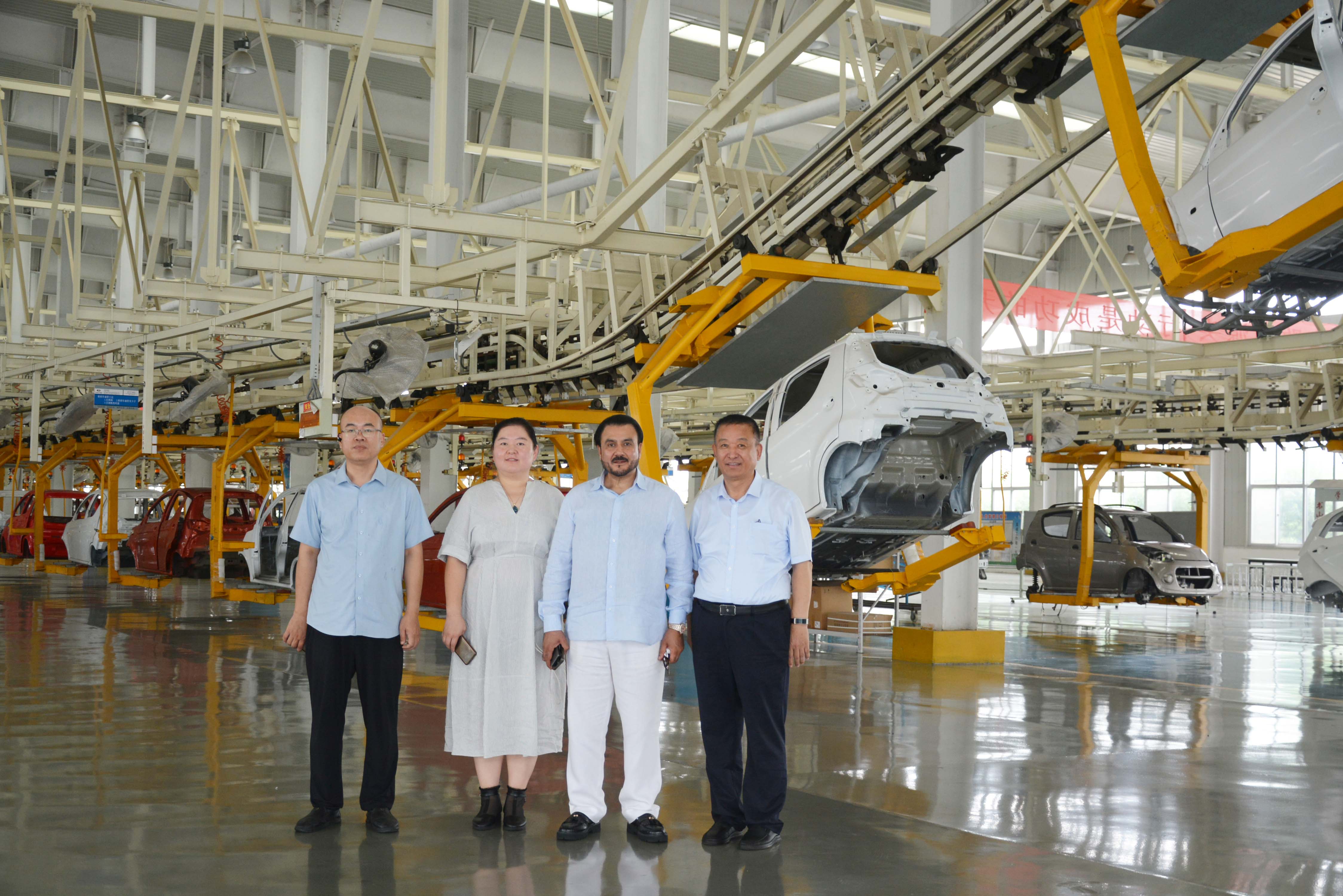 迪拜客商到跃迪调研