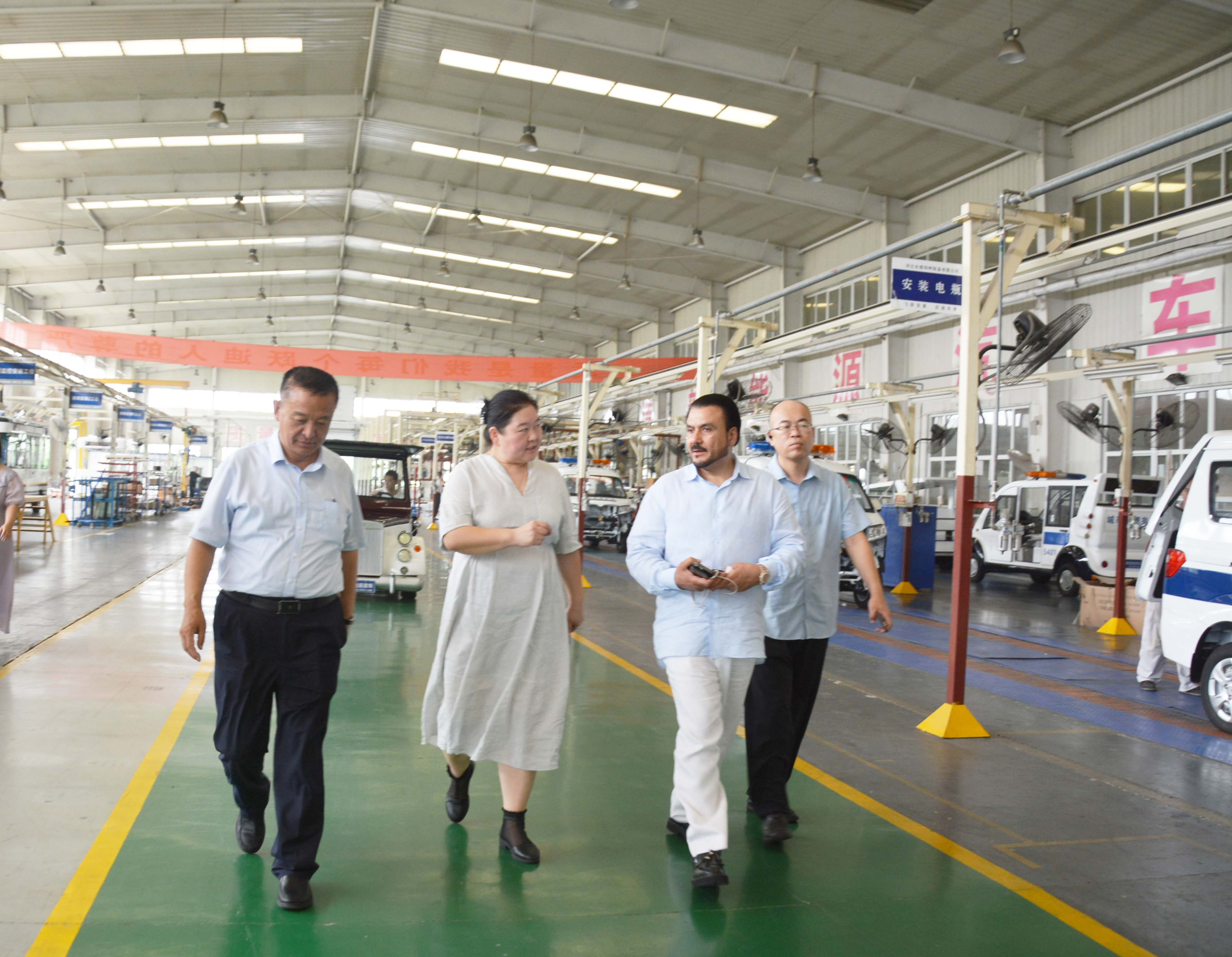 迪拜客商到跃迪调研